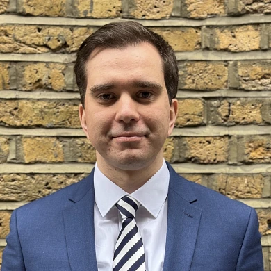 Artur Lucyk - Consultant